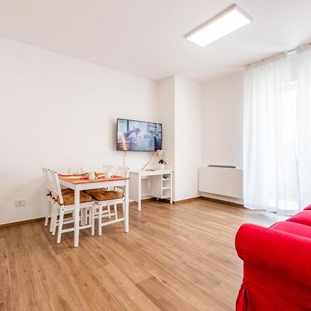 Central Station Apt With Parking Bari Exterior photo