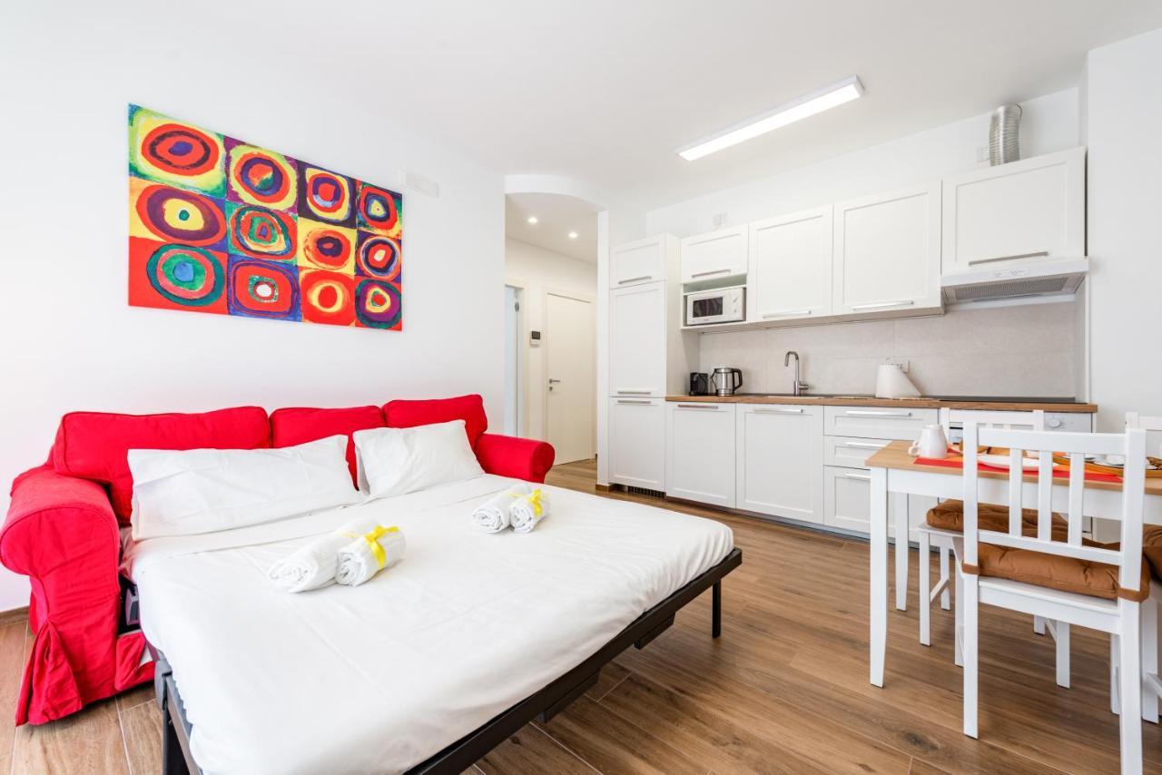 Central Station Apt With Parking Bari Exterior photo