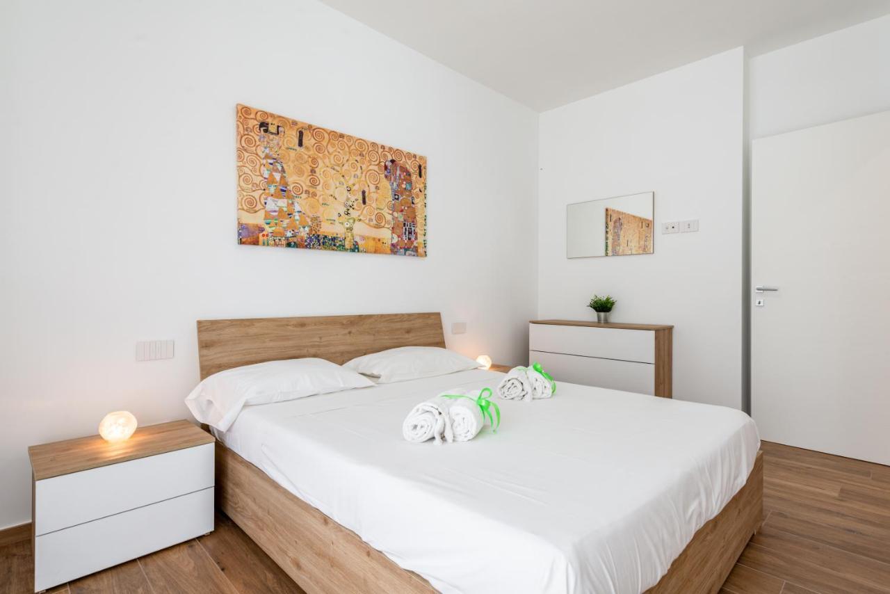 Central Station Apt With Parking Bari Exterior photo